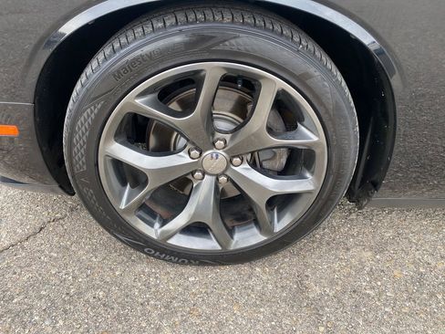 Used 2015 Dodge Challenger R/T Plus image 29