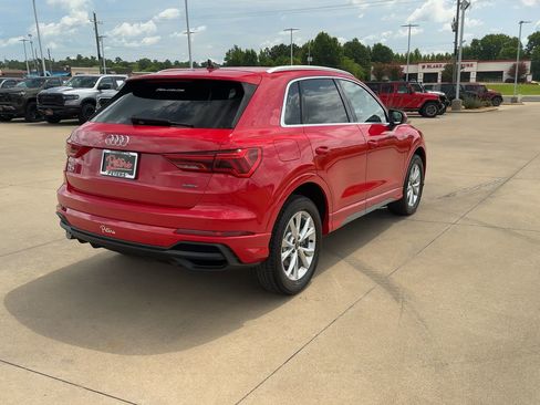 Used 2023 Audi Q3 2.0T Premium image 8