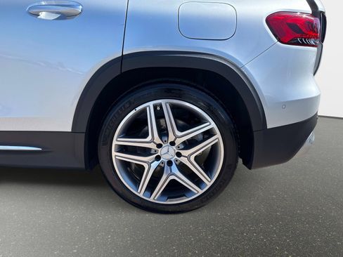 Certified 2022 Mercedes-Benz GLB 35 AMG 4MATIC image 11