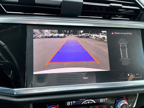 Used 2024 Audi Q3 2.0T Premium image 13