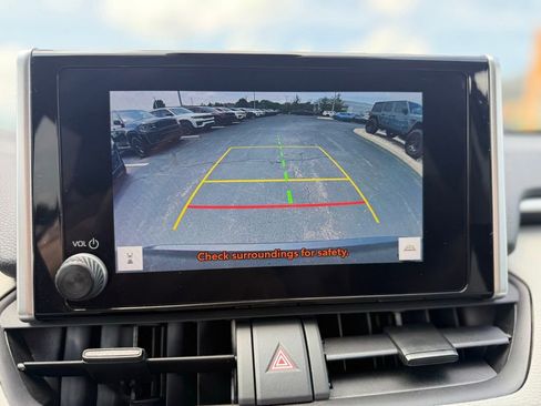 Used 2024 Toyota RAV4 XLE AWD/4WD image 14