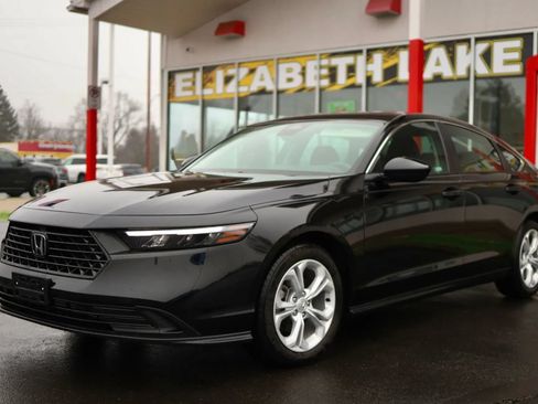 Used 2025 Honda Accord LX image 1