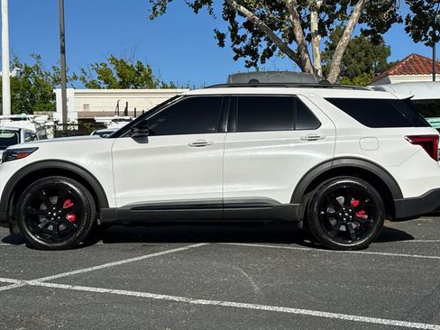 Certified 2021 Ford Explorer ST w/ Equipment Group 401A AWD/4WD image 8