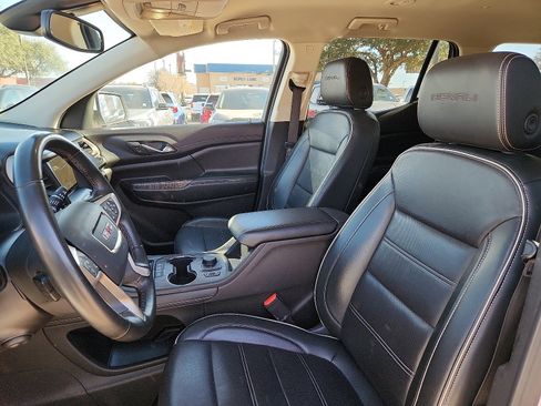 Used 2023 GMC Acadia Denali image 12