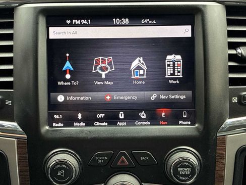 Used 2018 RAM 2500 Laramie w/ Convenience Group AWD/4WD image 19