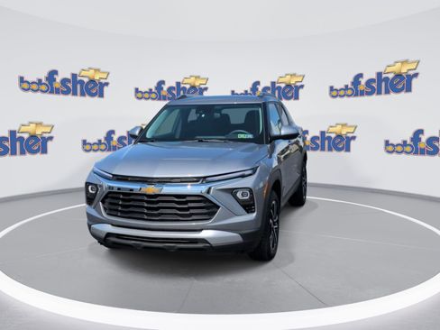 Certified 2026 Chevrolet TrailBlazer LT w/ Driver Confidence Package image 3