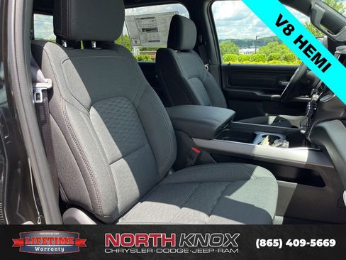 New 2026 RAM 1500 Express AWD/4WD image 26