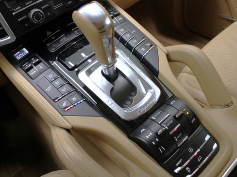 Used 2012 Porsche Cayenne image 65