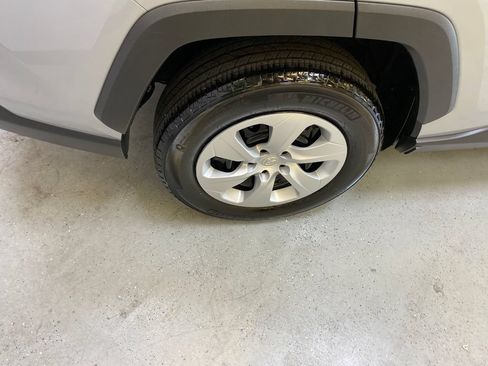 Used 2025 Toyota RAV4 LE AWD/4WD image 13
