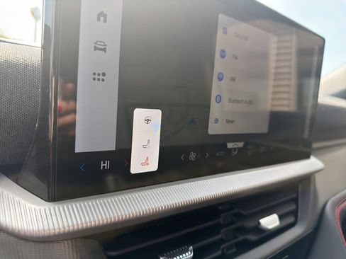 New 2026 Ford Explorer ST-Line w/ ST-Line Street Pack image 28