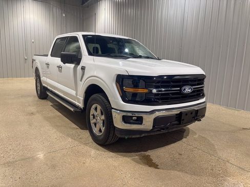 Used 2024 Ford F150 XLT w/ Tow/Haul Package image 9