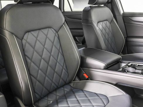 New 2026 Volkswagen Atlas Cross Sport SEL Premium R-Line image 45