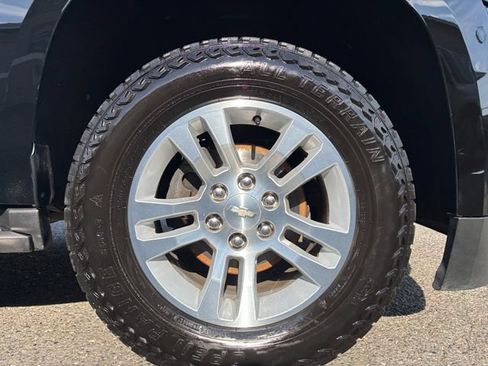 Used 2019 Chevrolet Tahoe LS AWD/4WD image 29