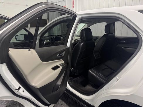 Used 2021 Chevrolet Equinox LS w/ LPO, Floor Liner Package image 12