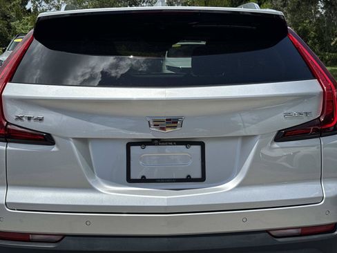 Used 2019 Cadillac XT4 Premium Luxury w/ Technology Package FWD image 10