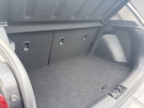Used 2025 Hyundai Venue SEL FWD image 10