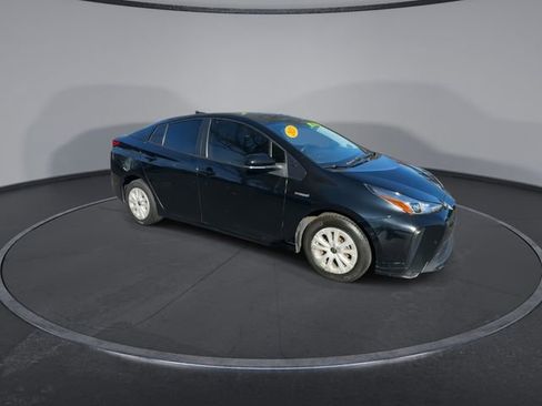 Used 2021 Toyota Prius LE image 17