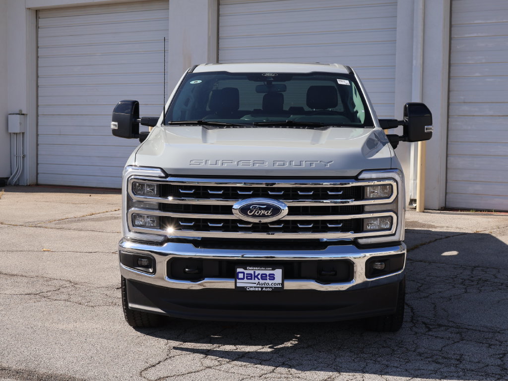 Used 2025 Ford F350 Lariat w/ Camper Package AWD/4WD image 2