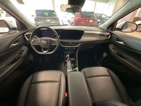 Used 2024 Buick Encore GX Sport Touring FWD image 9