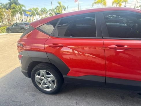 Used 2024 Hyundai Kona SE FWD image 5