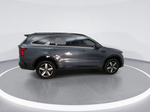 Used 2021 Kia Sorento EX w/ Panoramic Sunroof Package AWD/4WD image 9