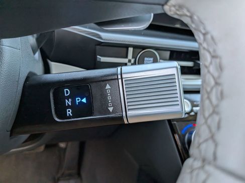 Used 2025 Hyundai Santa Fe SEL image 14