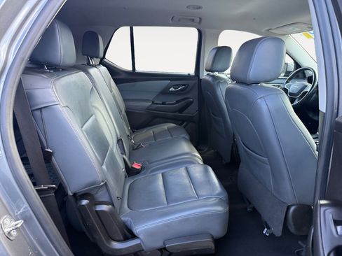 Used 2019 Chevrolet Traverse LT w/ LT Premium Package image 18