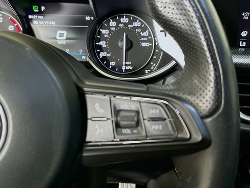 Used 2022 Alfa Romeo Stelvio Veloce AWD/4WD image 17