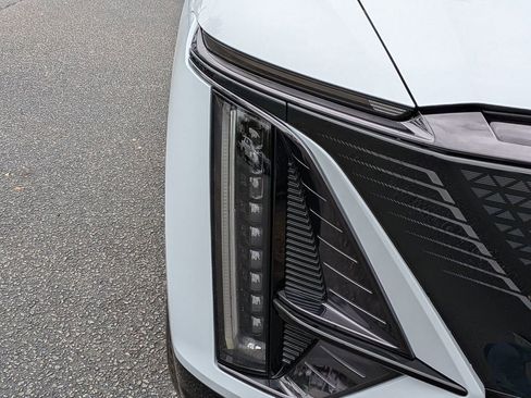 New 2026 Cadillac Lyriq Sport image 12