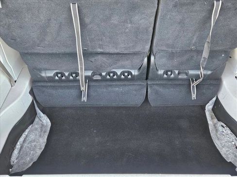 Used 2023 Chrysler Pacifica Limited FWD image 6