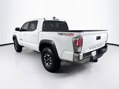 Used 2022 Toyota Tacoma TRD Off-Road AWD/4WD image 12