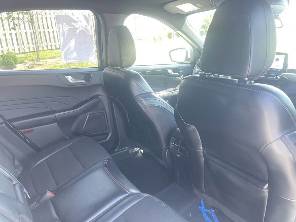 Used 2024 Ford Escape ST-Line Select AWD/4WD image 37