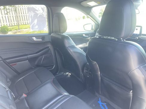 Used 2024 Ford Escape ST-Line Select AWD/4WD image 37