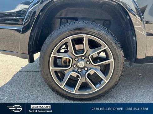 Used 2019 RAM 1500 Laramie AWD/4WD image 10
