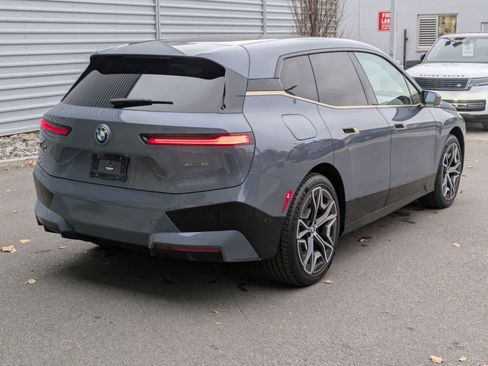 Used 2022 BMW iX xDrive50 w/ Premium Package image 3