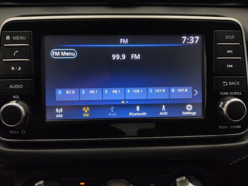 Used 2020 Nissan Versa S FWD image 25
