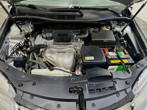 Used 2017 Toyota Camry SE FWD image 33