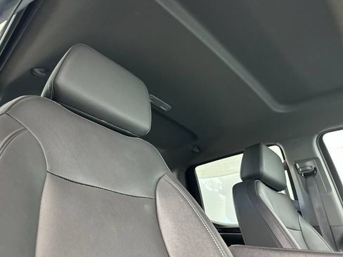 Used 2025 GMC Sierra 1500 SLT AWD/4WD image 15