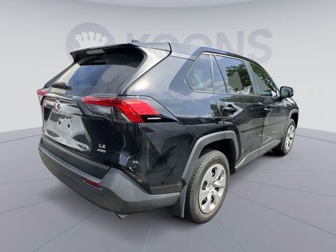 Used 2023 Toyota RAV4 LE AWD/4WD image 5