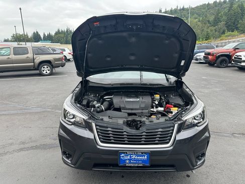 Used 2019 Subaru Forester Premium w/ All-Weather Package AWD/4WD image 4