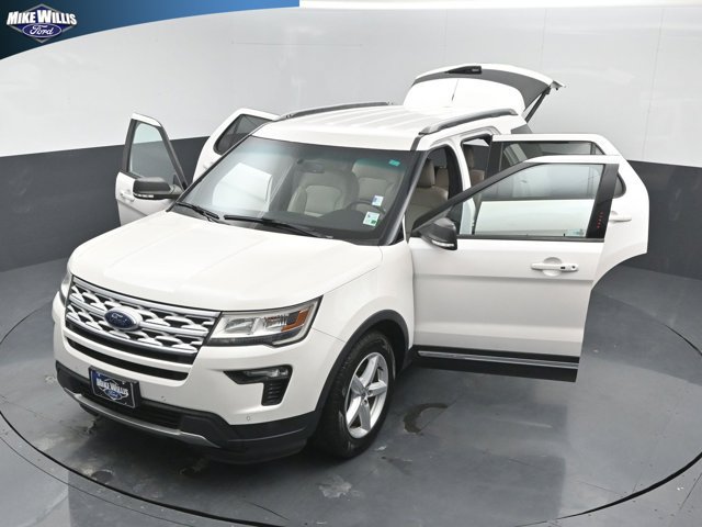 Certified 2019 Ford Explorer XLT w/ Equipment Group 202A FWD image 26