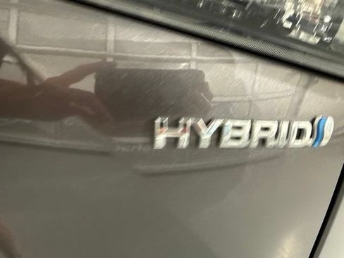 Used 2021 Toyota Highlander XLE FWD image 10