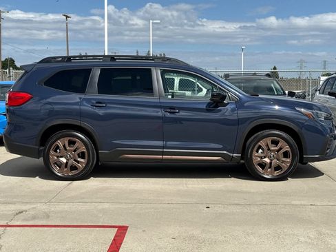 Used 2025 Subaru Ascent Bronze Edition w/ Popular Package #2 image 2