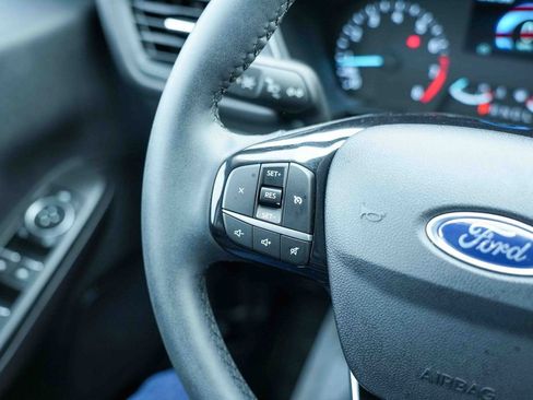 Certified 2022 Ford Escape SE w/ SE Sport Appearance Package image 29