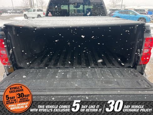 Used 2015 Chevrolet Silverado 2500 High Country w/ Duramax Plus Package image 18