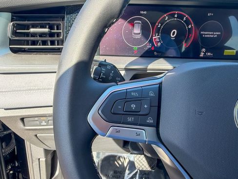 New 2026 Volkswagen Tiguan SE image 17