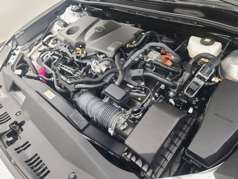 Used 2025 Toyota Camry LE image 39