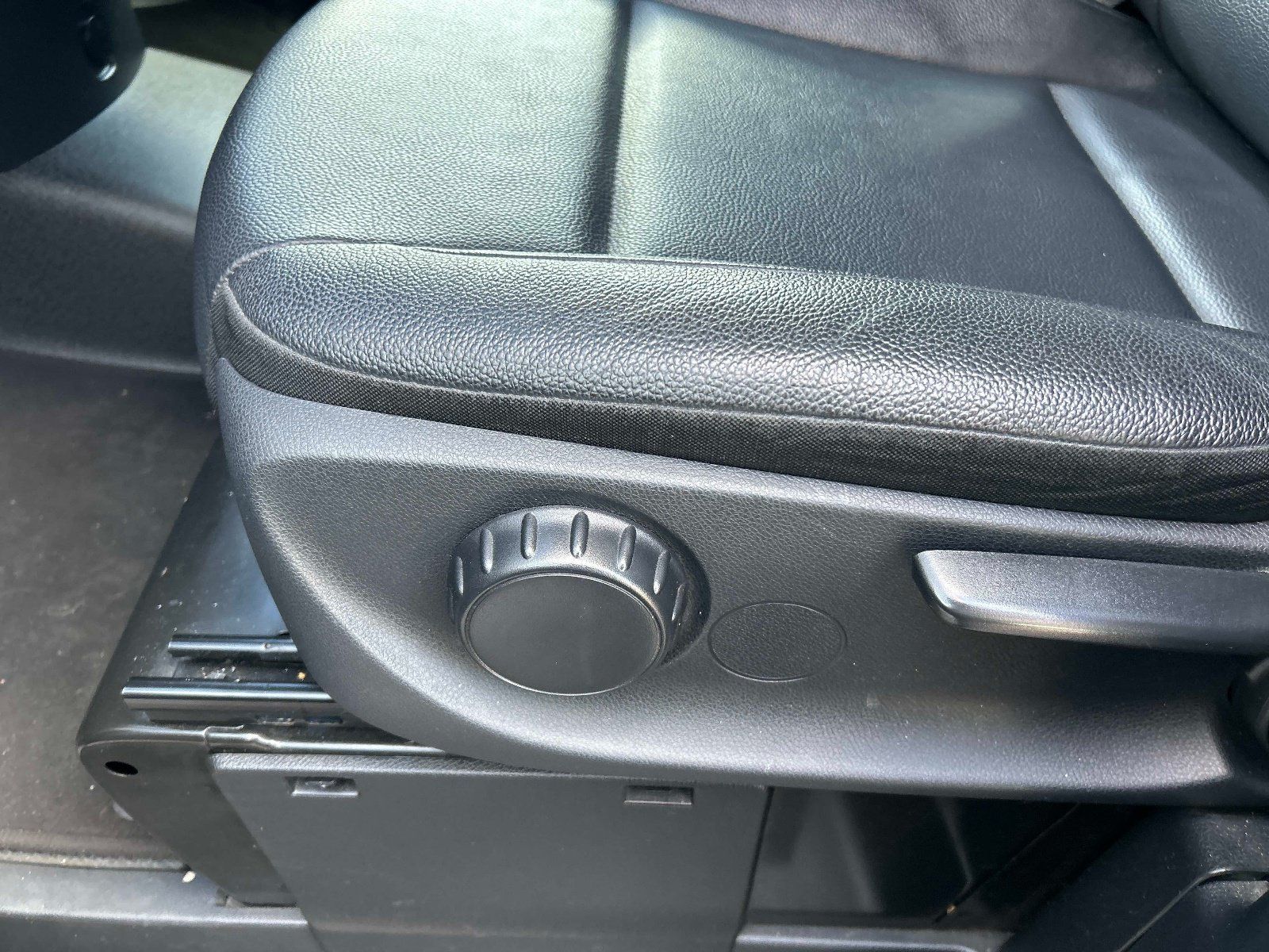Used 2023 Mercedes-Benz Metris Passenger image 15