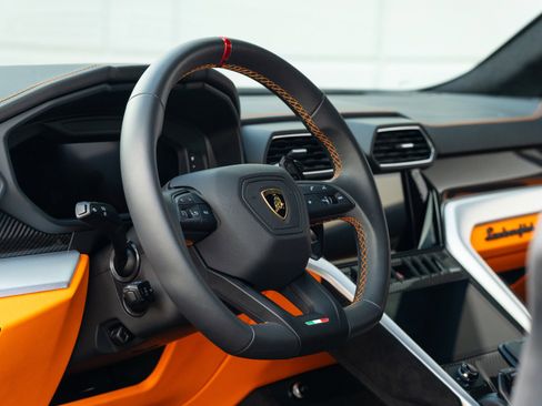 Used 2024 Lamborghini Urus S image 5
