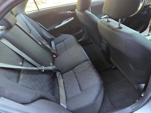 Used 2010 Toyota Corolla S image 13